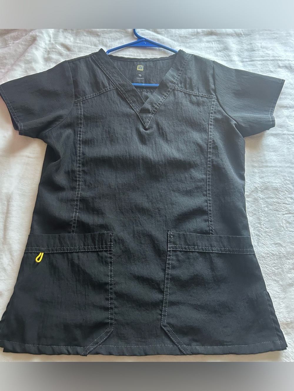 WonderWink Black Scrub Top with Front Pockets